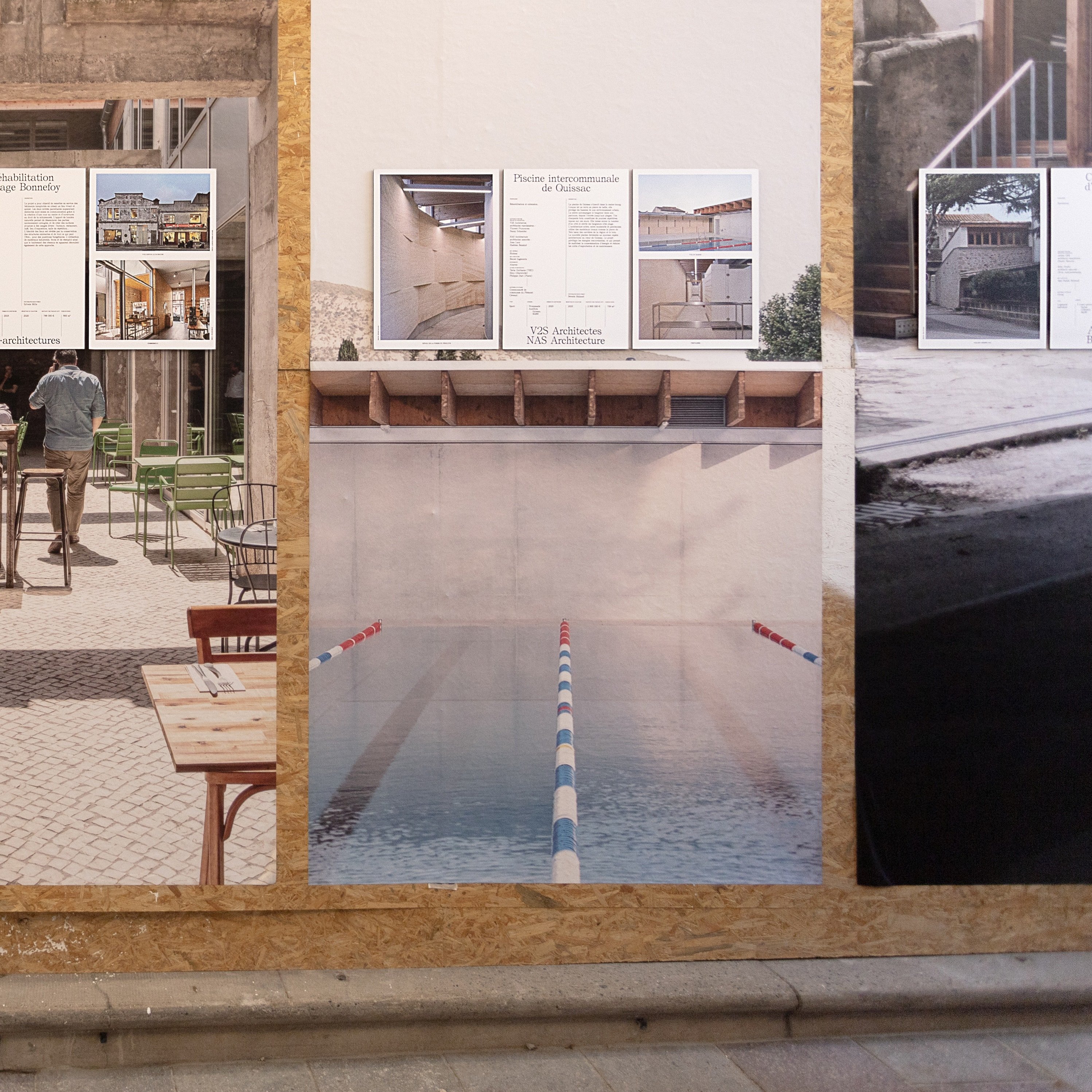 Vue de près des panneaux explicatifs